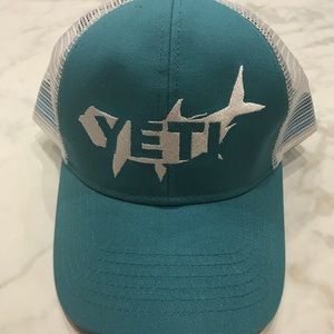 NWT YETI Teal Tarpon Trucker Hat